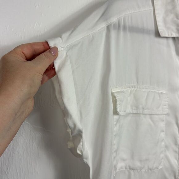 Evereve Sadie Utility Short Sleeve Button Down Shirt In Offwhite Size L - Picture 4 of 10